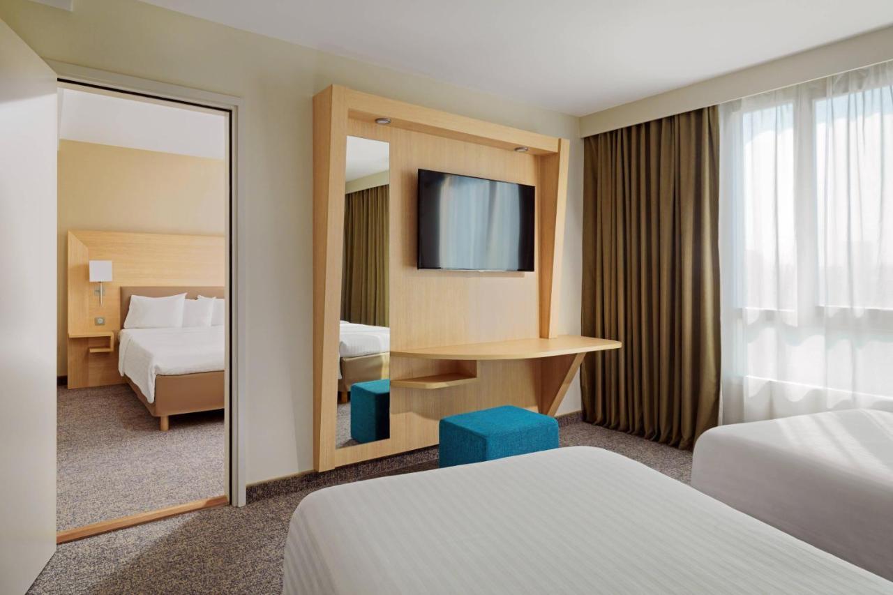 Courtyard By Marriott Paris La Defense West - Colombes Hotel Colombes  Luaran gambar